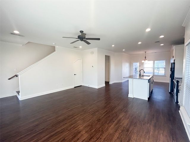 300 Brothers Boulevard, Red Oak, TX 75154