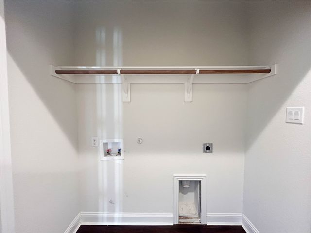 300 Brothers Boulevard, Red Oak, TX 75154