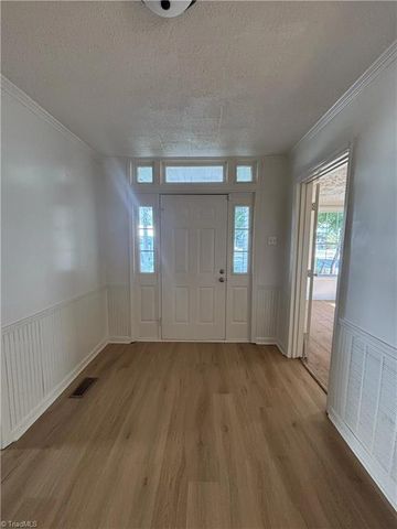 836 W Sprague Street, Winston-salem, NC 27127