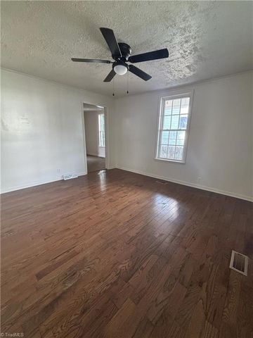 836 W Sprague Street, Winston-salem, NC 27127
