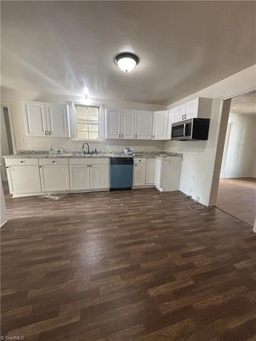836 W Sprague Street, Winston-salem, NC 27127