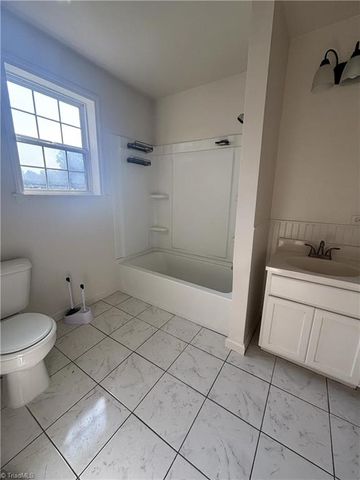 836 W Sprague Street, Winston-salem, NC 27127