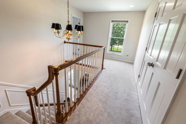 10434 N Haddonstone PLACE, Mequon, WI 53092