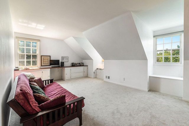 10434 N Haddonstone PLACE, Mequon, WI 53092