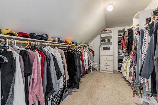 10434 N Haddonstone PLACE, Mequon, WI 53092