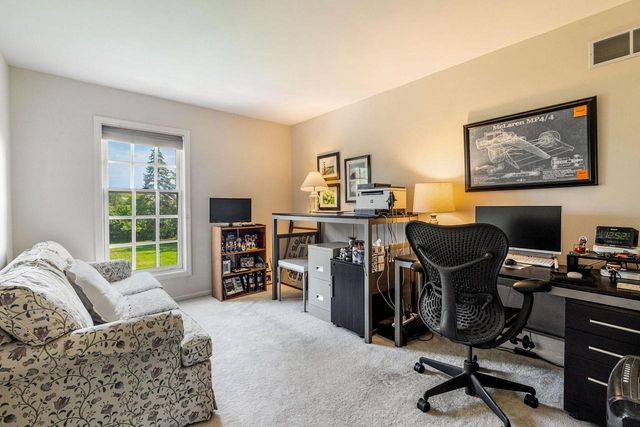 10434 N Haddonstone PLACE, Mequon, WI 53092