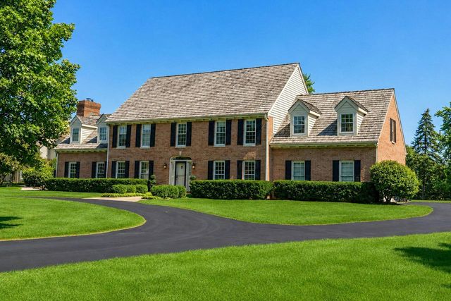 10434 N Haddonstone PLACE, Mequon, WI 53092