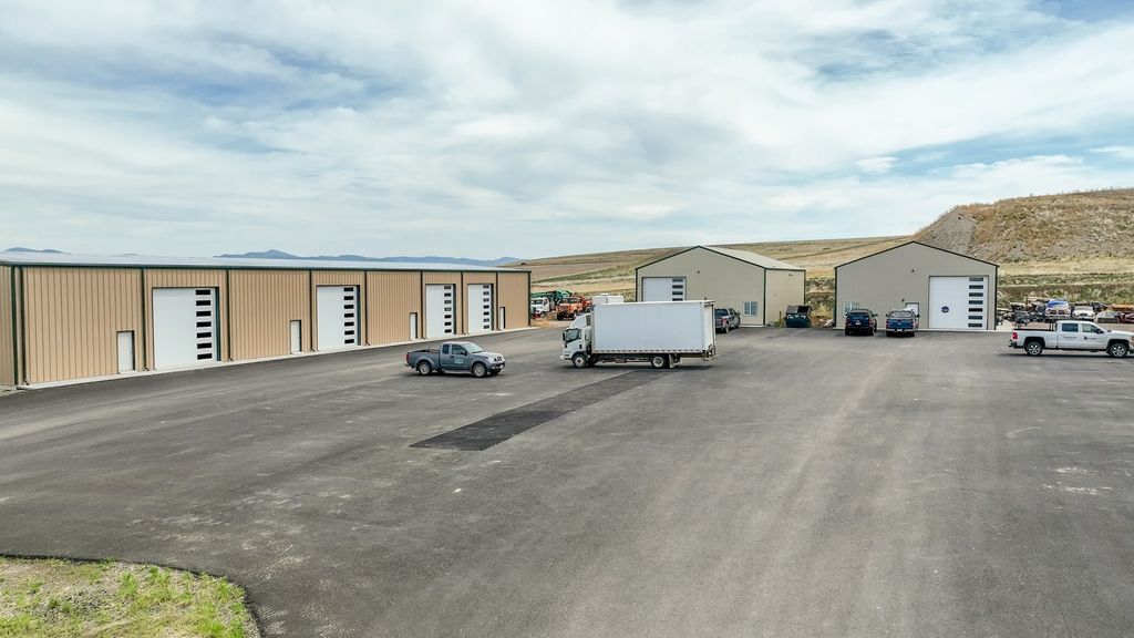 34 Industry Loop, East Helena, MT 59635 photo 5