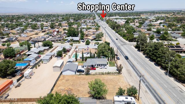 30 Stw Vic Avenue L4, Lancaster, CA 93535