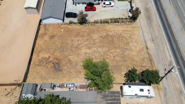 30 Stw Vic Avenue L4, Lancaster, CA 93535