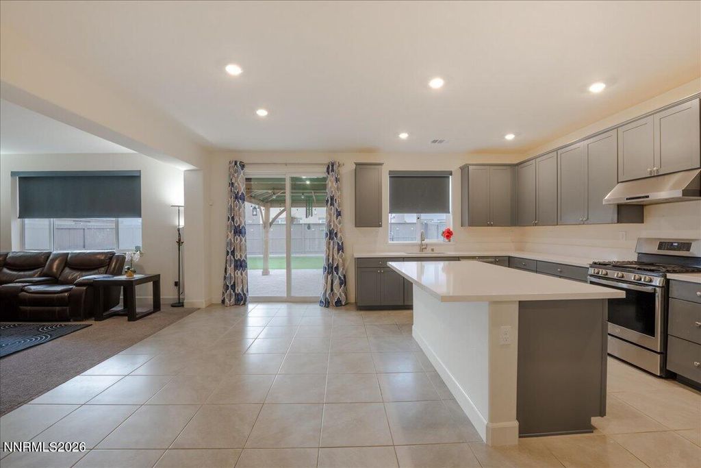 Image 6 of property listing at 6847 Ronaldinho Drive, Sparks, NV 89436