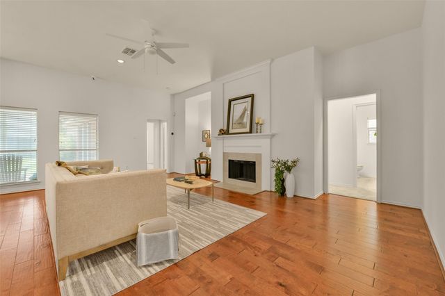 3006 Autumn Hills Court, Friendswood, TX 77546