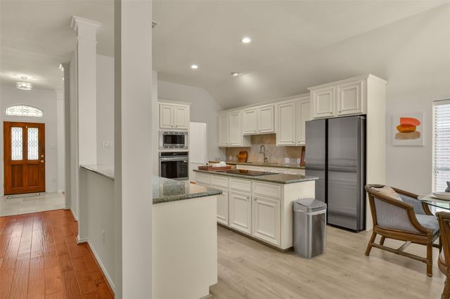 3006 Autumn Hills Court, Friendswood, TX 77546