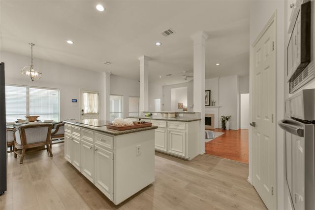 3006 Autumn Hills Court, Friendswood, TX 77546