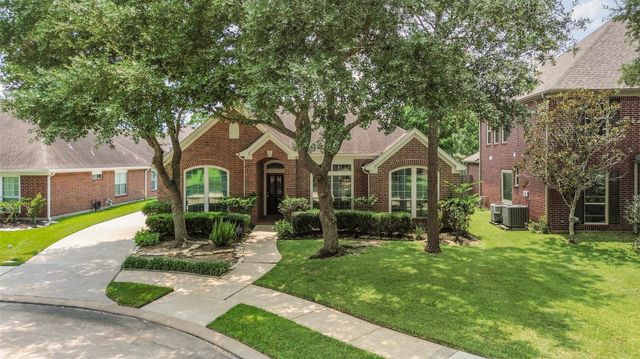 3006 Autumn Hills Court, Friendswood, TX 77546