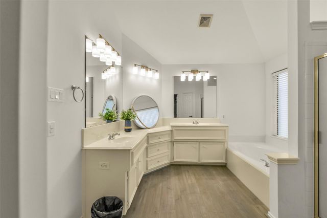 3006 Autumn Hills Court, Friendswood, TX 77546