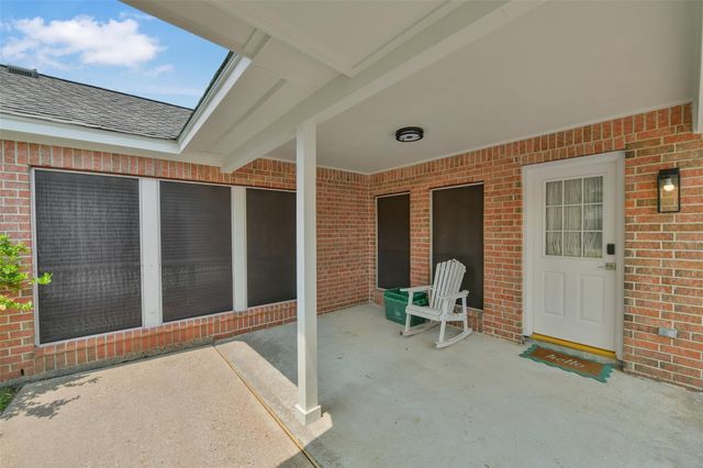3006 Autumn Hills Court, Friendswood, TX 77546