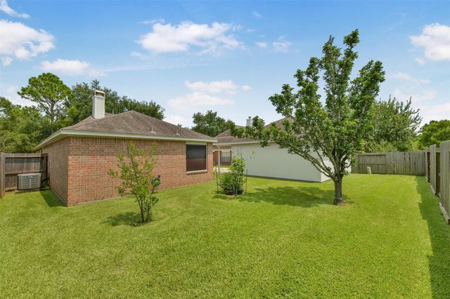 3006 Autumn Hills Court, Friendswood, TX 77546
