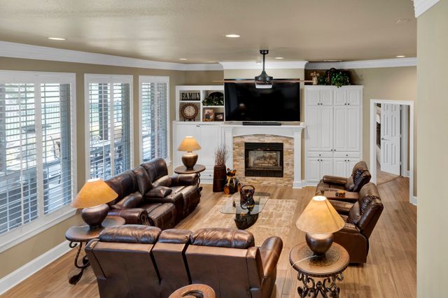 2608 Cedarwood Court, Mckinney, TX 75072