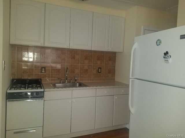 625 E Broadway 4, Long Beach, NY 11561