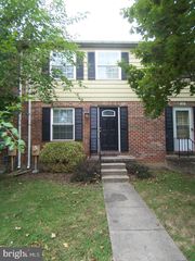 20 LOCKETT CT, Baltimore, MD 21221