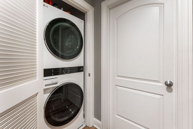 726 W Addison Street 3, Chicago, IL 60613