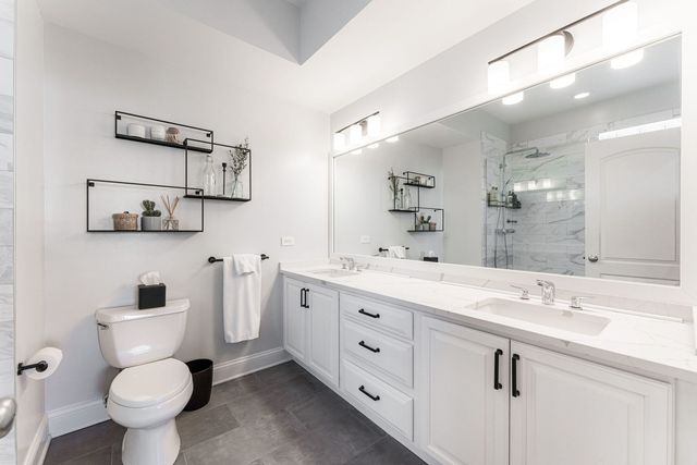 726 W Addison Street 3, Chicago, IL 60613