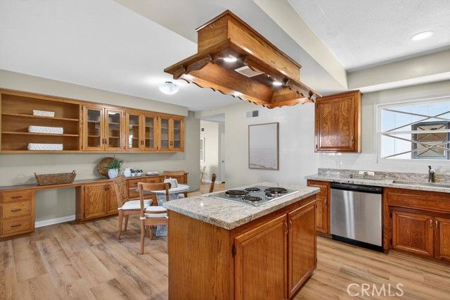 10904 1st Avenue, Whittier, CA 90603