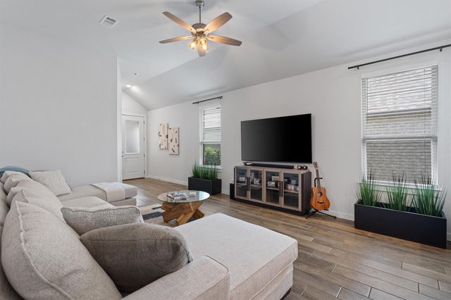 104 Arrowhead Mound RD, Georgetown, TX 78628