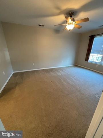 14 HIGHBRIDGE LN, West Deptford, NJ 08086