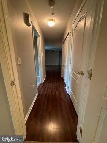 14 HIGHBRIDGE LN, West Deptford, NJ 08086