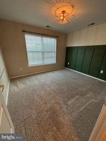 14 HIGHBRIDGE LN, West Deptford, NJ 08086