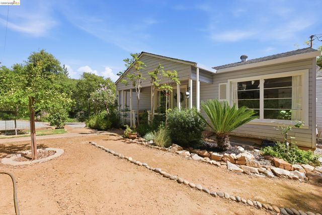 757 E Bald Mountain Rd, Sonora, CA 95370