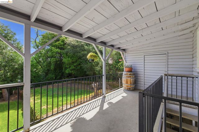 757 E Bald Mountain Rd, Sonora, CA 95370