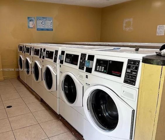 4431 Treehouse Ln H, Tamarac, FL 33319