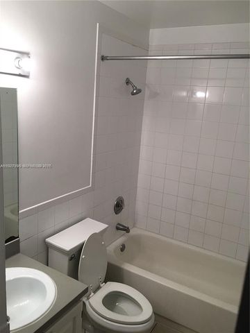 4431 Treehouse Ln H, Tamarac, FL 33319