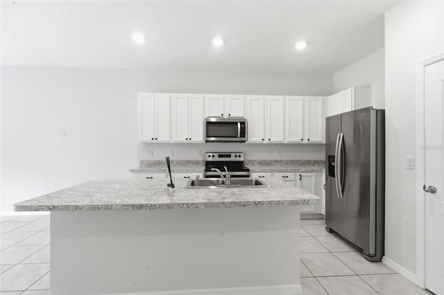 1292 YELLOW FINCH DRIVE, Davenport, FL 33837