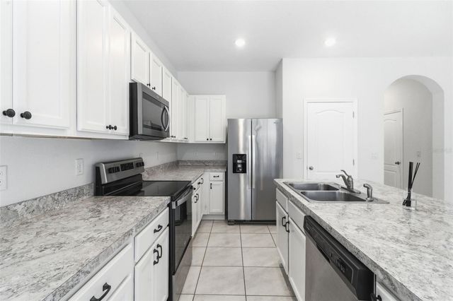 1292 YELLOW FINCH DRIVE, Davenport, FL 33837