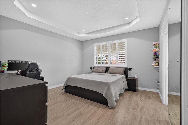 15266 SW 30th Terrace, Miami, FL 33185