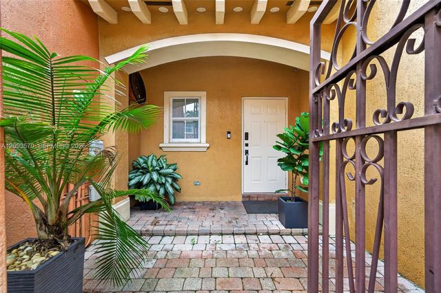 15266 SW 30th Terrace, Miami, FL 33185