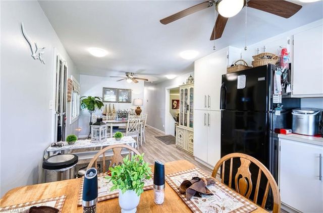 41 Sonderhen DR, Naples, FL 34114