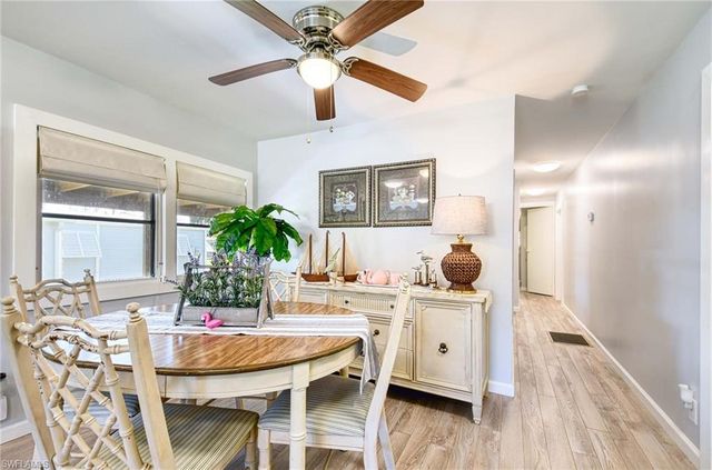 41 Sonderhen DR, Naples, FL 34114