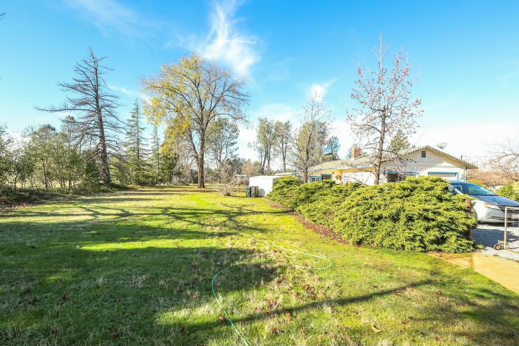17405 Maryann Lane, Anderson, CA 96007