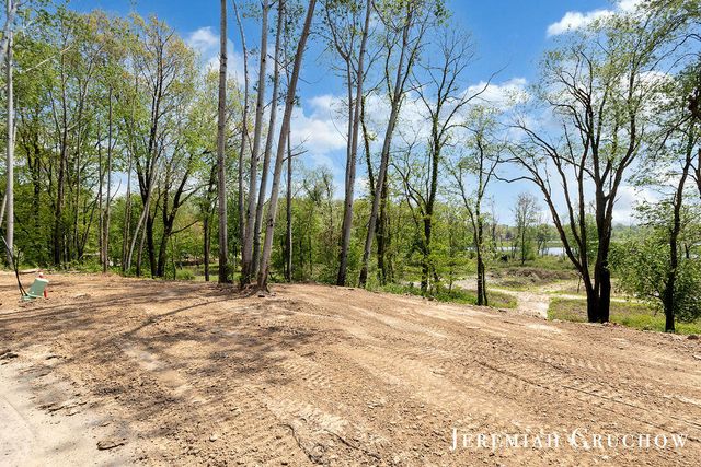 757 W Sedona Hills Court, Grand Rapids, MI 49525