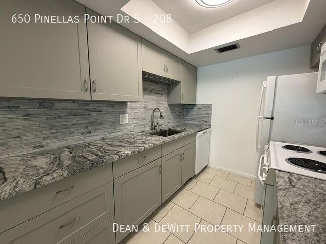 650 PINELLAS POINT DRIVE S 208, St Petersburg, FL 33705