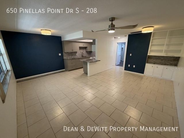 650 PINELLAS POINT DRIVE S 208, St Petersburg, FL 33705
