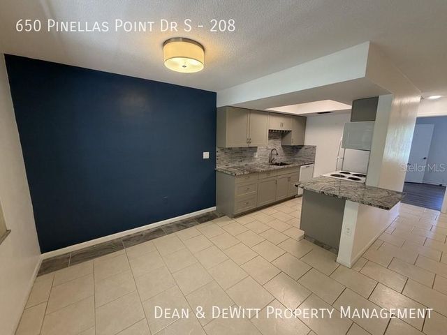 650 PINELLAS POINT DRIVE S 208, St Petersburg, FL 33705