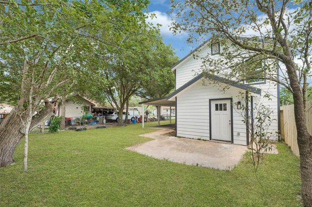 507 E 3rd Street, El Campo, TX 77437