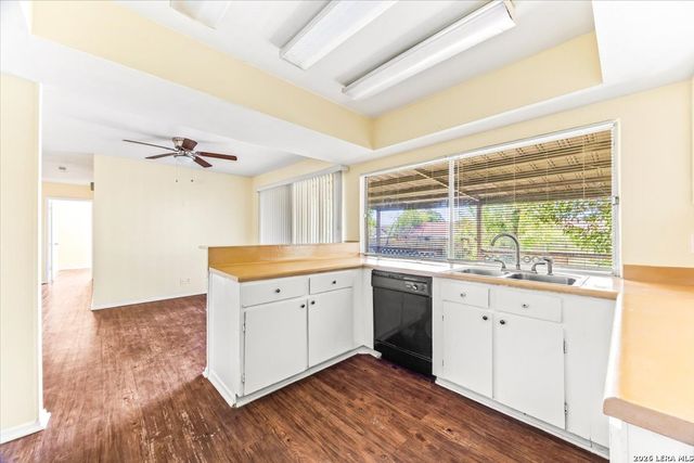 7919 DEEP FRST, San Antonio, TX 78239