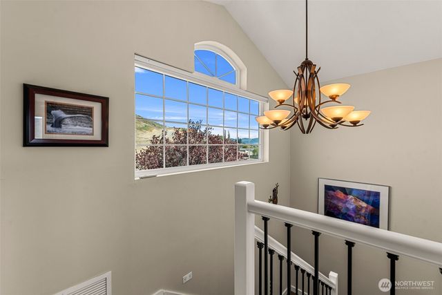 591 Daniels Drive NE, East Wenatchee, WA 98802